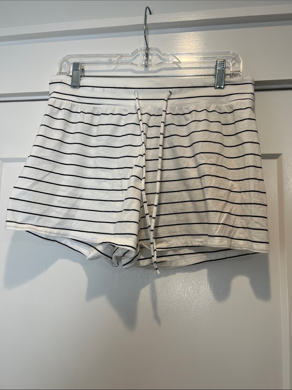 Jasmine & Ginger White Striped Drawstring PJ Shorts size medium.